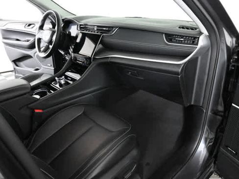 Used 2021 Jeep Grand Cherokee L Limited image 13