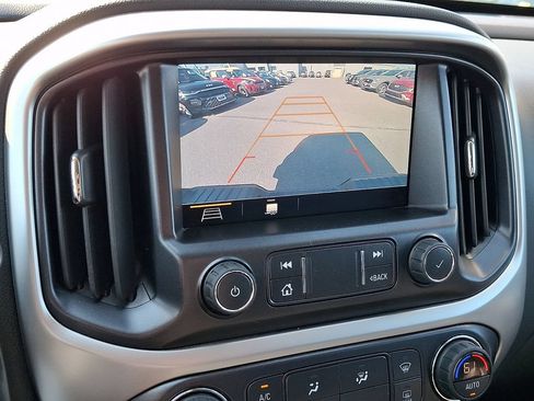 Used 2021 Chevrolet Colorado LT w/ Safety Package AWD/4WD image 17