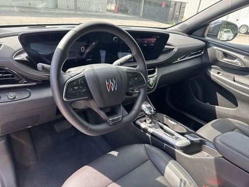 Used 2025 Buick Envista Sport Touring FWD image 16