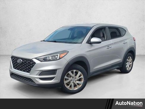 Used 2020 Hyundai Tucson SE image 1