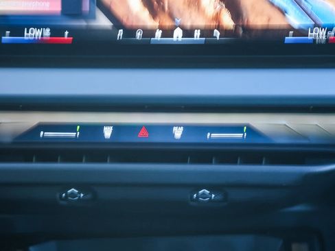 Certified 2025 BMW X3 xDrive30i w/ Convenience Package image 10