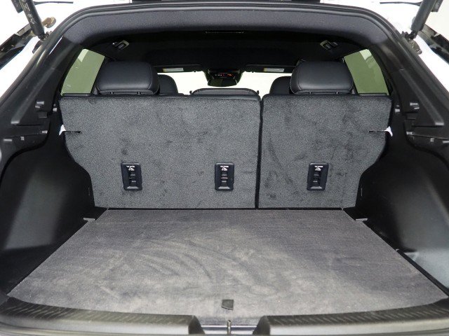Used 2024 Chevrolet Equinox EV FWD LT w/ 2LT w/ LPO, Blackout Package image 44