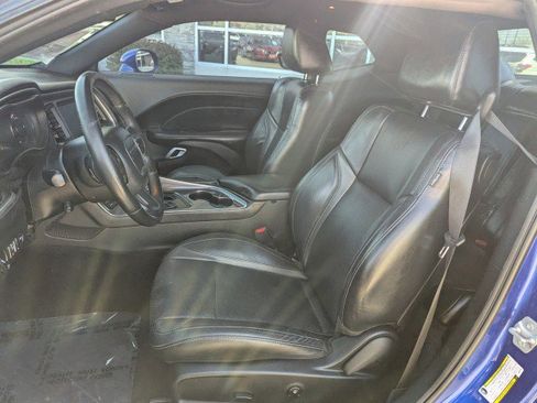 Used 2018 Dodge Challenger SXT Plus RWD image 11