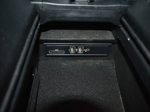 Used 2018 Mercedes-Benz C 300 4MATIC Sedan w/ Premium Package image 32