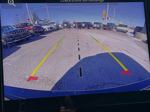 Certified 2023 Jeep Grand Cherokee Laredo w/ Luxury Tech Group I image 24