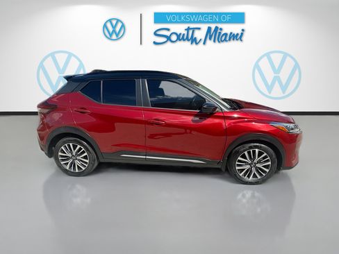 Used 2021 Nissan Kicks SR FWD image 8