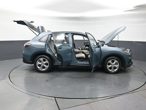 Used 2024 Honda HR-V LX image 47