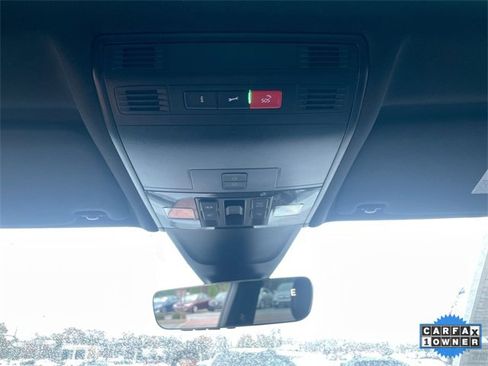 Used 2023 Volkswagen Tiguan SE R-Line image 24