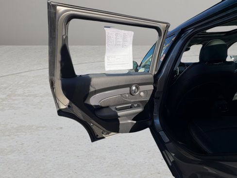 Used 2017 MINI Cooper Clubman S image 30