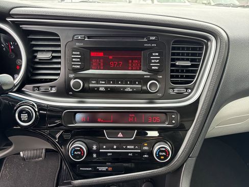 Used 2015 Kia Optima EX image 16