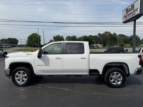 Used 2021 Chevrolet Silverado 2500 LT w/ Z71 Off-Road Package AWD/4WD image 9
