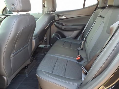 Certified 2022 Buick Encore GX Essence image 10