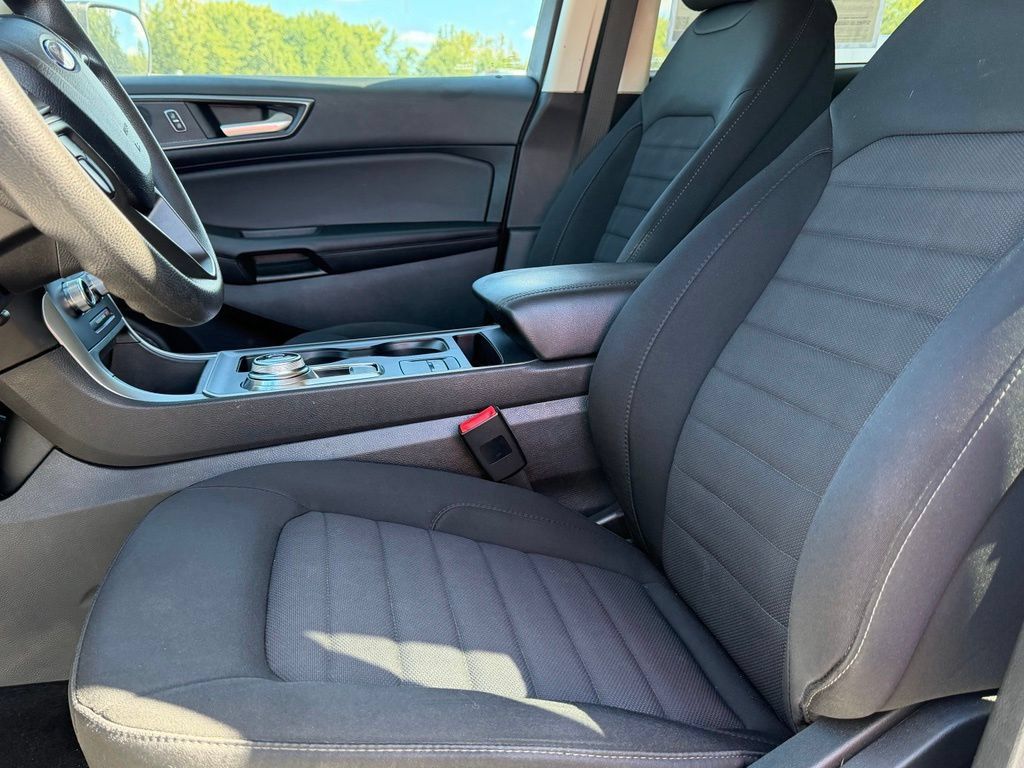 Used 2022 Ford Edge SE AWD/4WD image 13