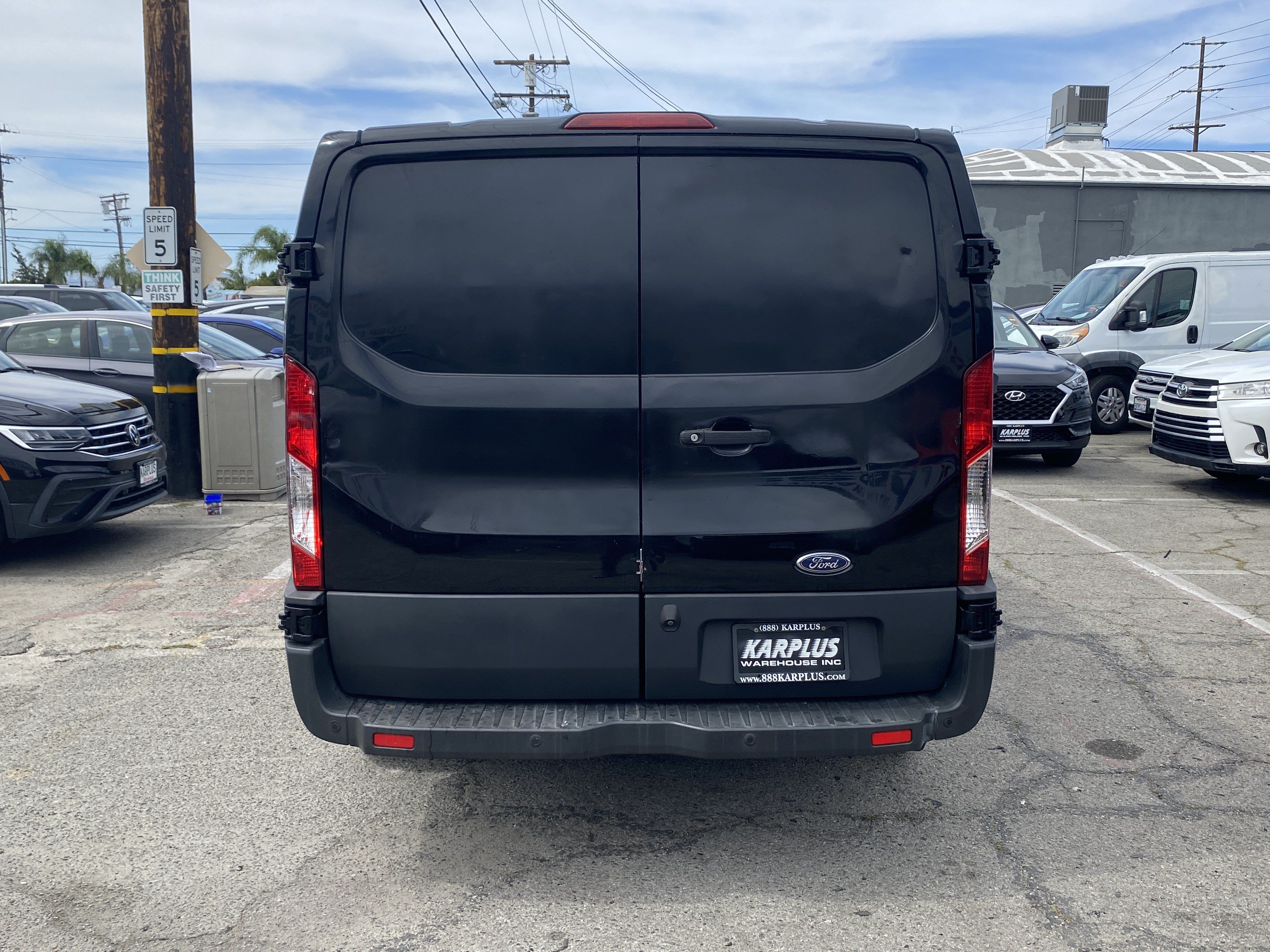 Used 2018 Ford Transit 150 130 Low Roof w/ Exterior Upgrade Package RWD image 10