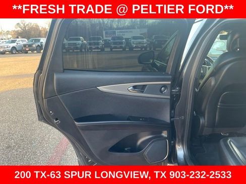 Used 2020 Lincoln Nautilus Reserve w/ Equipment Group 201A image 12