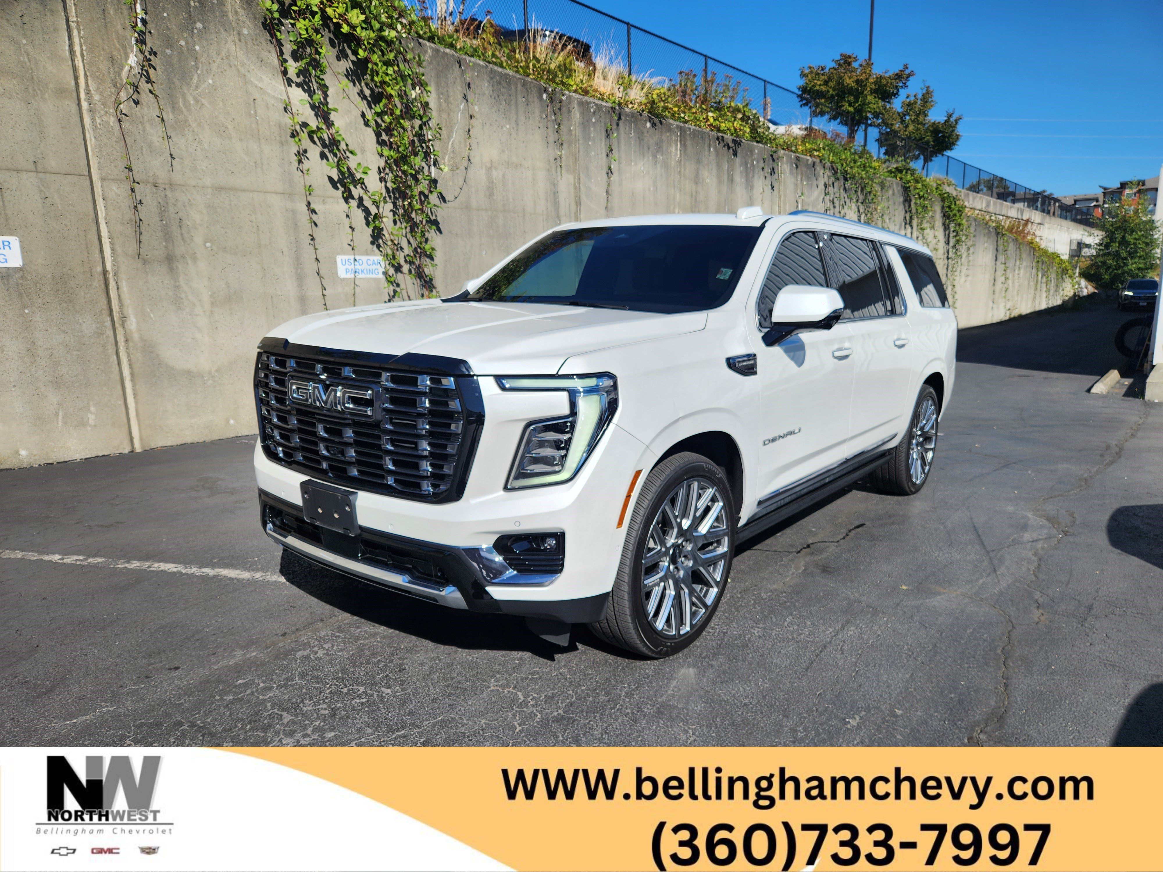 Used 2025 GMC Yukon XL Denali Ultimate AWD/4WD image 1