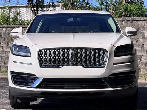 Used 2019 Lincoln Nautilus Select FWD image 12