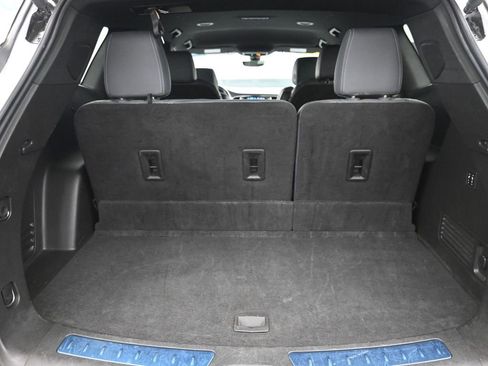 Used 2024 Buick Enclave Premium image 10