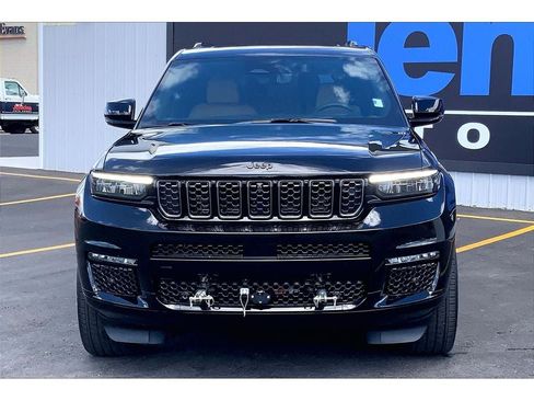 Used 2025 Jeep Grand Cherokee L Summit AWD/4WD image 3