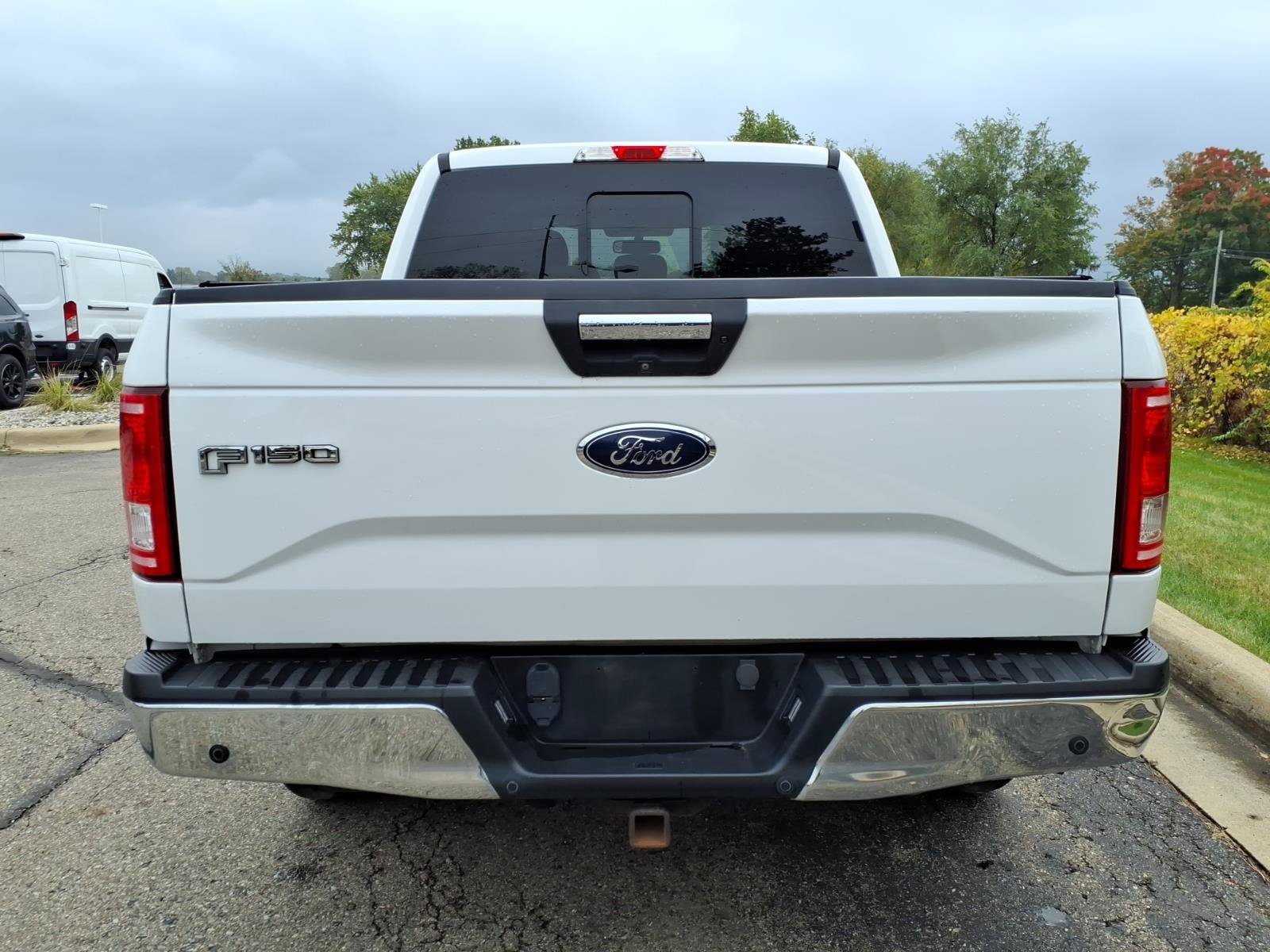 Used 2017 Ford F150 XLT w/ Equipment Group 302A Luxury AWD/4WD image 5