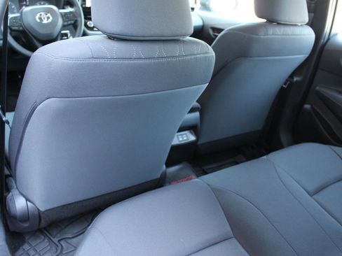 Used 2023 Toyota Corolla LE FWD image 32