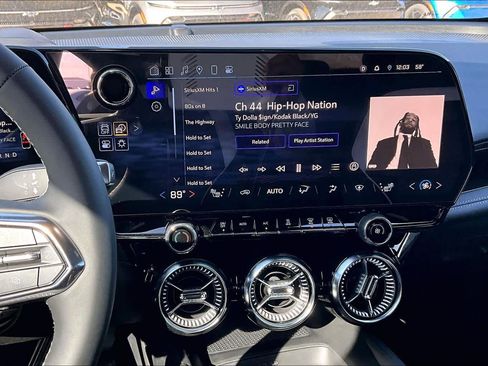 New 2025 Chevrolet Blazer EV LT image 7