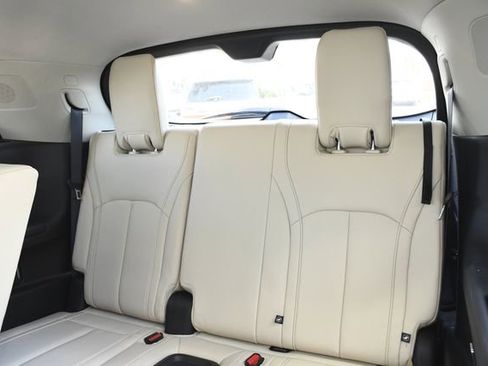 Used 2023 INFINITI QX60 Sensory w/ Vision Package FWD image 28