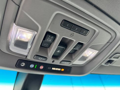 Used 2020 Chevrolet Silverado 1500 RST w/ All-Star Edition image 36