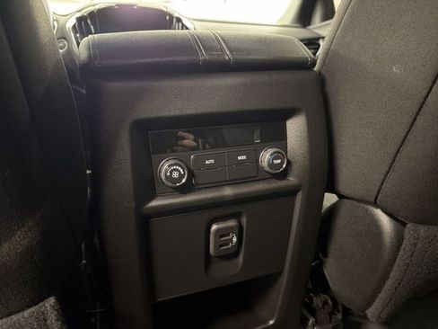 Certified 2023 Chevrolet Traverse LT image 20