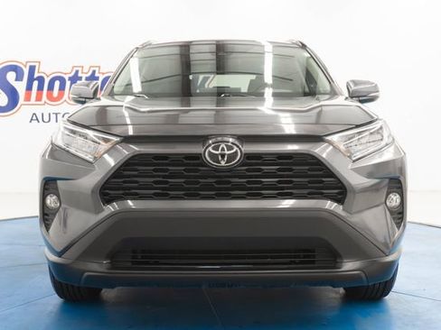 Used 2021 Toyota RAV4 XLE w/ Convenience Package FWD image 5