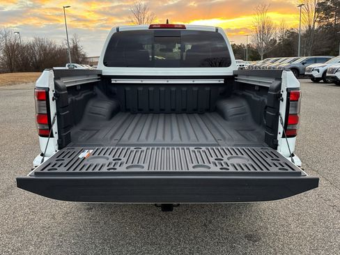 New 2026 Nissan Frontier SV w/ SV Convenience Package image 18