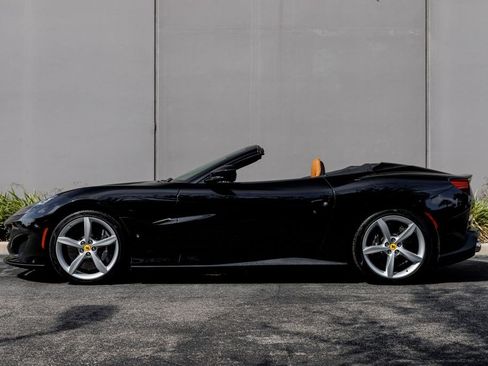 Used 2019 Ferrari Portofino RWD image 2