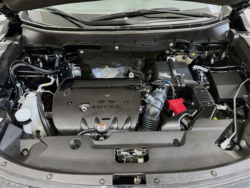 Used 2025 Mitsubishi Outlander Sport SE image 33