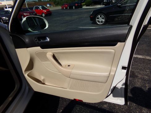 Used 2014 Volkswagen Jetta TDI FWD image 21