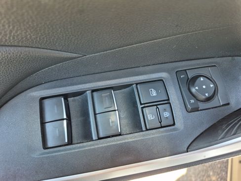 Used 2024 Toyota RAV4 XLE AWD/4WD image 15