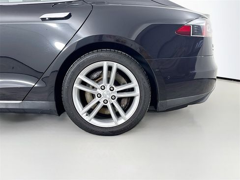 Used 2016 Tesla Model S 70 image 31