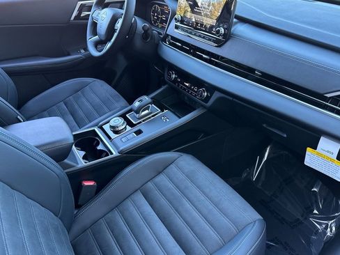 New 2026 Nissan Rogue SL AWD/4WD image 12