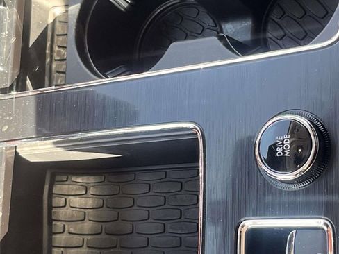 Used 2023 Lincoln Aviator Reserve image 22