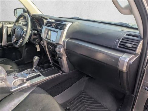 Used 2016 Toyota 4Runner SR5 image 19