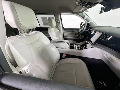 Used 2022 Jeep Wagoneer Series III w/ Flexible Seating Group image 28