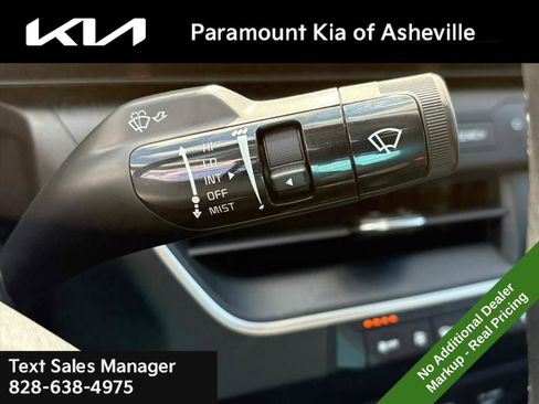 New 2025 Kia K4 LXS image 25