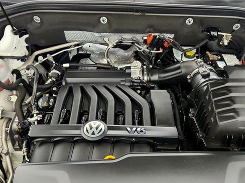 Used 2018 Volkswagen Atlas SEL FWD image 29