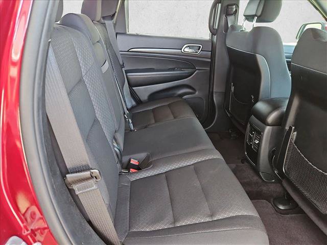 Used 2018 Jeep Grand Cherokee Laredo RWD image 21