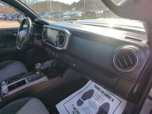 Used 2020 Toyota Tacoma TRD Sport image 27