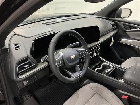 New 2026 Chevrolet Traverse LT w/ LPO, Floor Liner Package FWD image 10