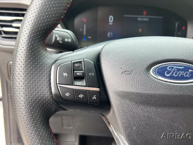 Used 2025 Ford Escape ST-Line Select AWD/4WD image 31