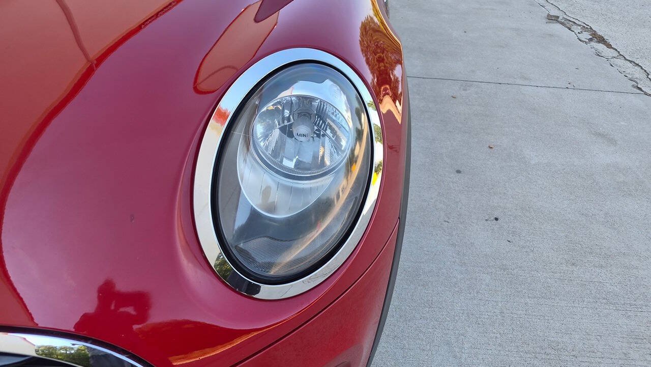 Used 2018 MINI Cooper 2-Door Hardtop FWD image 9