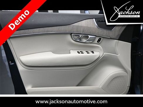 Certified 2024 Volvo XC90 T8 Plus w/ Protection Package Premier image 21