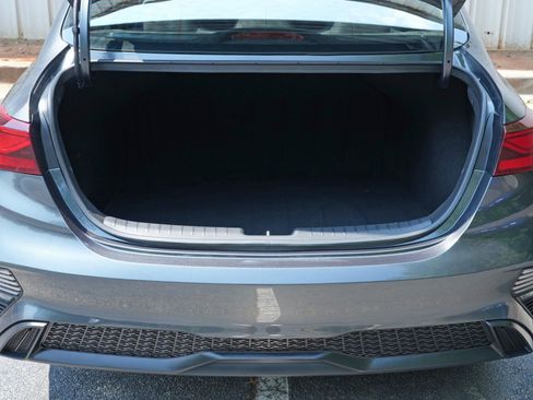 Used 2024 Kia Forte LX FWD image 9