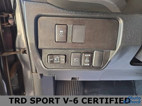 Used 2022 Toyota Tacoma TRD Sport image 22